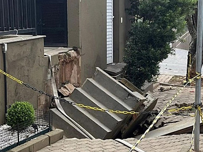 Moradores de Alphaville reclamam de grande buraco na calçada na Av. Ômega