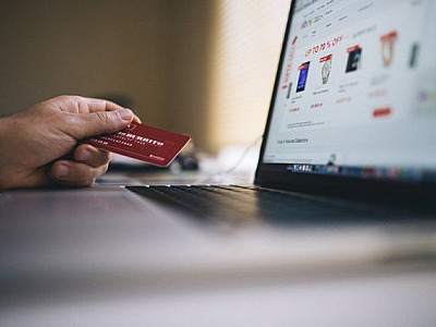 Dia Livre de Impostos: lojas dão descontos de até 70% nesta quinta-feira (27)