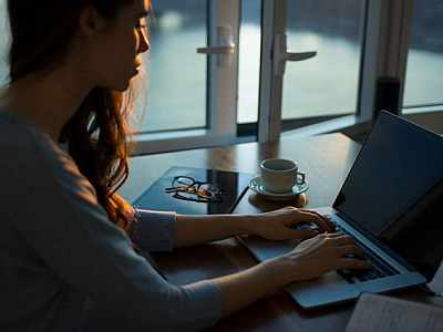 95% dos executivos veem trabalho híbrido como permanente