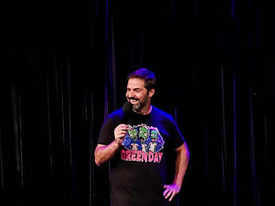 Humorista Fábio Rabin se apresenta em janeiro em Barueri