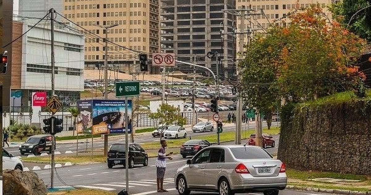 Barueri e órgãos públicos se unem para buscar soluções para crianças nos semáforos