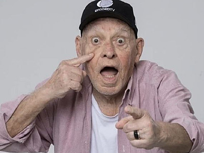 Narrador esportivo Silvio Luiz morre aos 89 anos