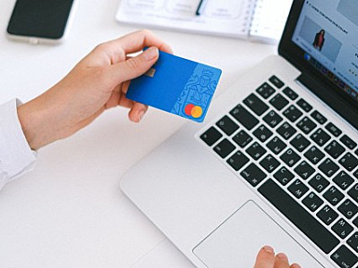Pagamentos com cartões movimentam R$ 827 bilhões no 3º trimestre
