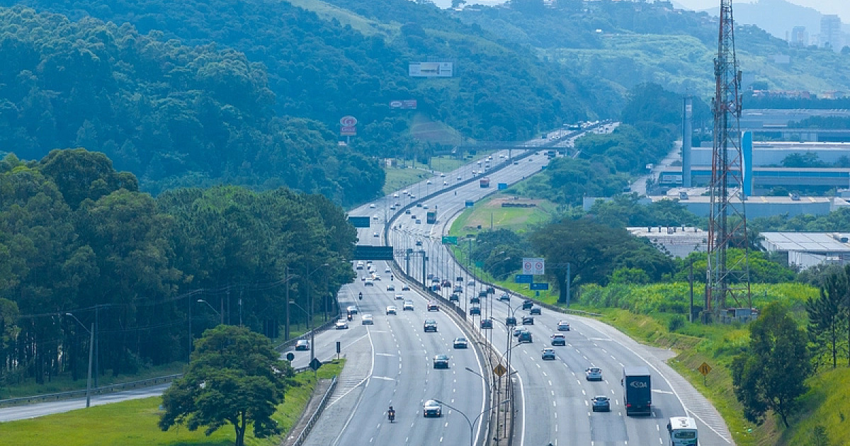Na véspera do réveillon (31), a previsão é que 155.163 veículos passem pela via