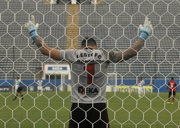 Oeste segura Brasiliense e avança na Copa do Brasil