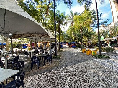 Praça Oiapoque em Alphaville recebe feira de artes até sábado (7)