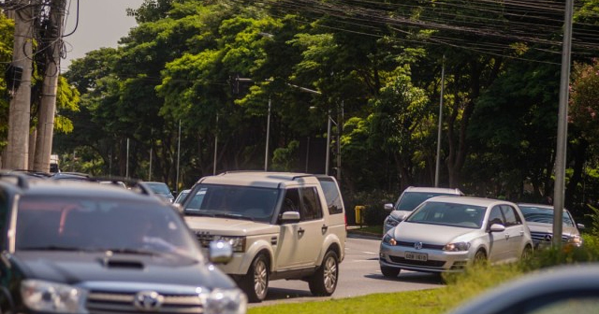 Barueri e Santana de Parnaíba registram aumento no número de automóveis