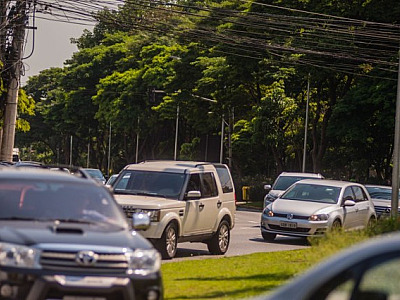 Barueri e Santana de Parnaíba registram aumento no número de automóveis