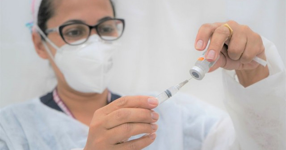 Municípios começam vacinação de adolescentes a partir de 15 anos