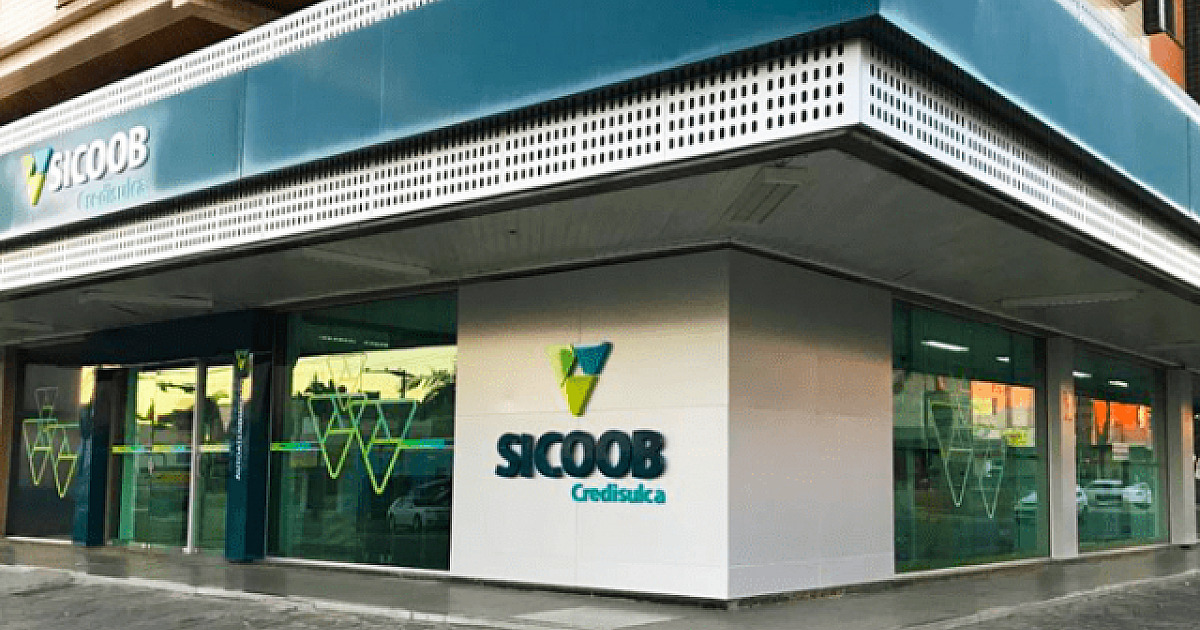 Na contramão dos bancos, cooperativas abrem agências