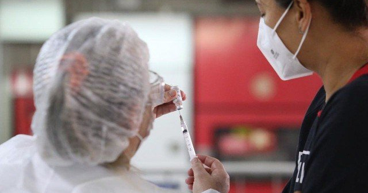 Vacinação contra a Covid-19 para pessoas de 30 a 39 anos com comorbidades terá início na quarta-feir
