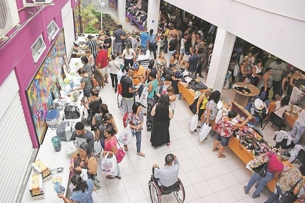 Fundo Social Estrela Guia recebe doações para bazar