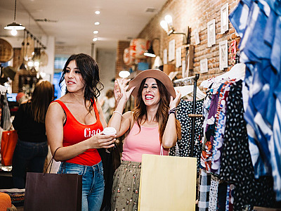 Uma das marcas oferece moda praia de luxo