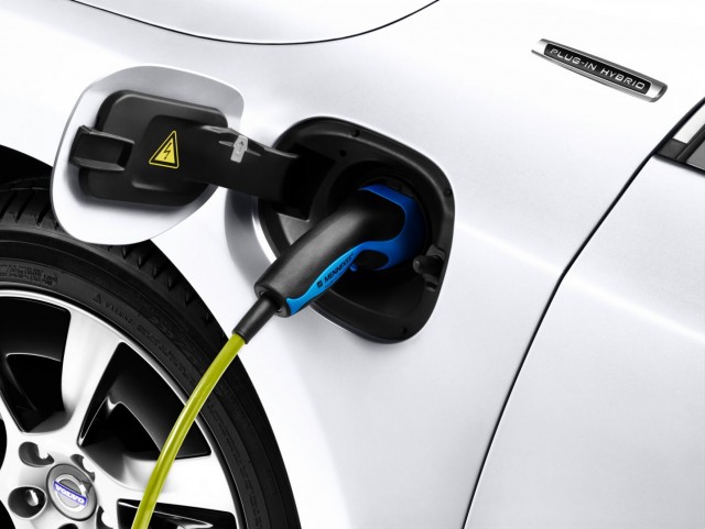 Volvo Car pagará um ano de energia elétrica para os proprietários de veículos híbridos