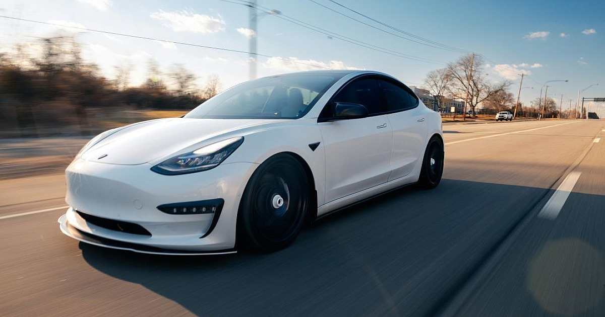Flipper Zero pode violar veículos Tesla: veja como se proteger
