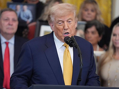 Trump antecipa e assina decreto que oficializa tarifas de 50% ao Brasil
