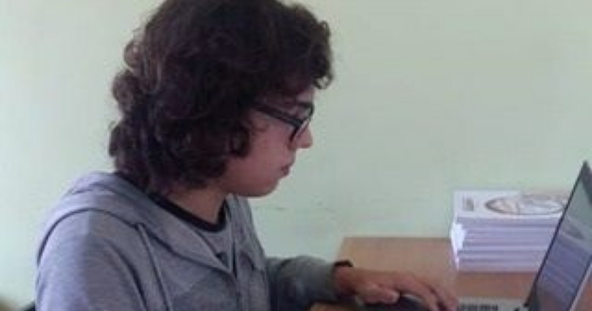 Ex-aluno do Objetivo passa em 8º no curso de direito da USP