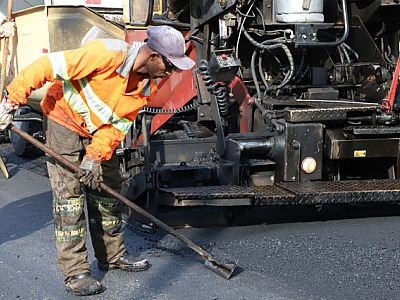 Prefeitura de Barueri realiza o recapeamento de vias em Alphaville