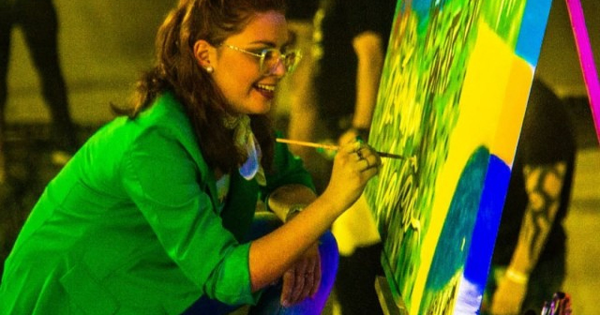 Moradora de Alphaville se destaca com oficinas de arteterapia