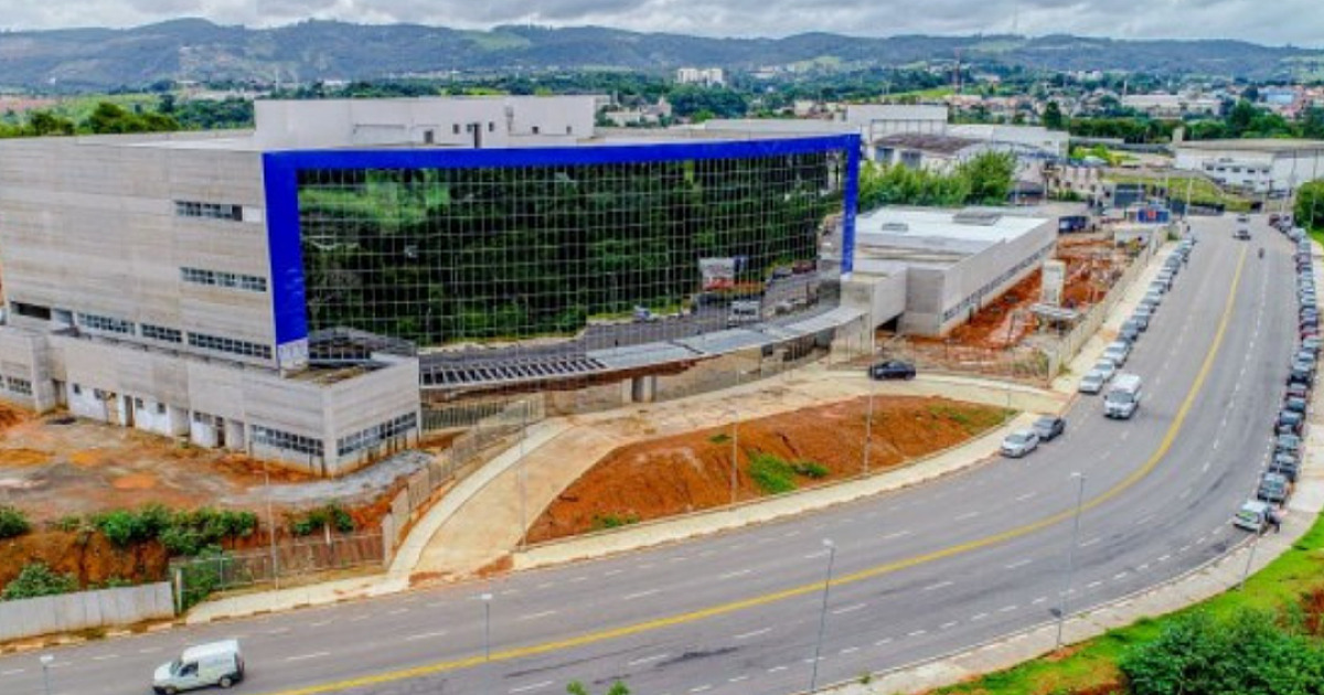 Novo hospital municipal de Parnaíba está com 70% das obras concluídas