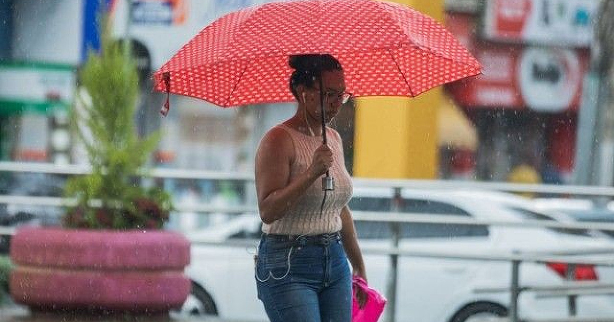 Defesa Civil emite alerta para chuvas fortes na Região Metropolitana até sábado (12)