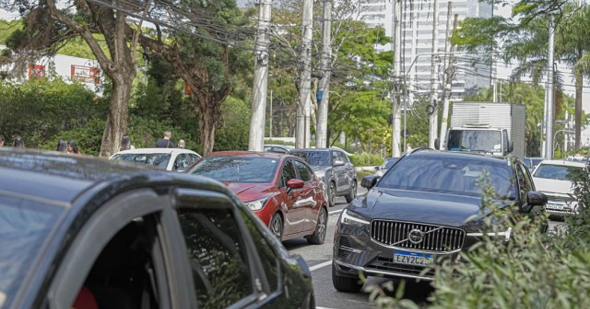 Governo de SP lança programa para negociação de IPVA atrasado