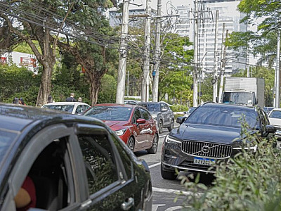 Governo de SP lança programa para negociação de IPVA atrasado