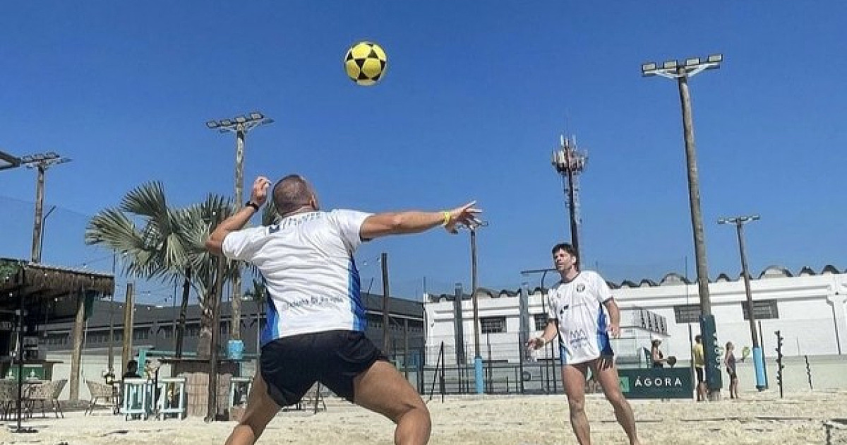 Prainha Tamboré promove workshop sobre futevôlei com atleta Jotaparaná