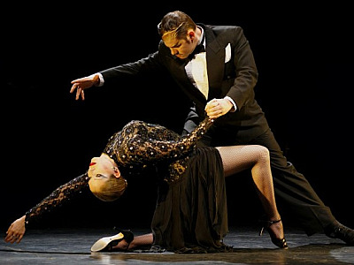Sucesso mundial, Forever Tango estreia nos palcos do Brasil
