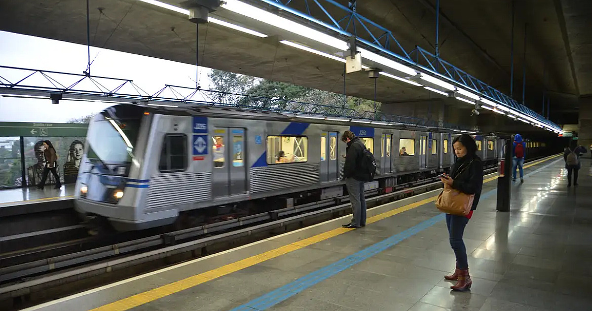Linhas do Metrô de São Paulo começam a funcionar 24 horas aos sábados