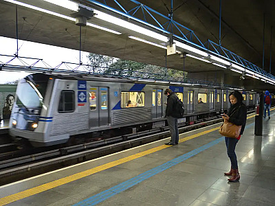 No período de funcionamento da madrugada, as bilheterias não funcionarão