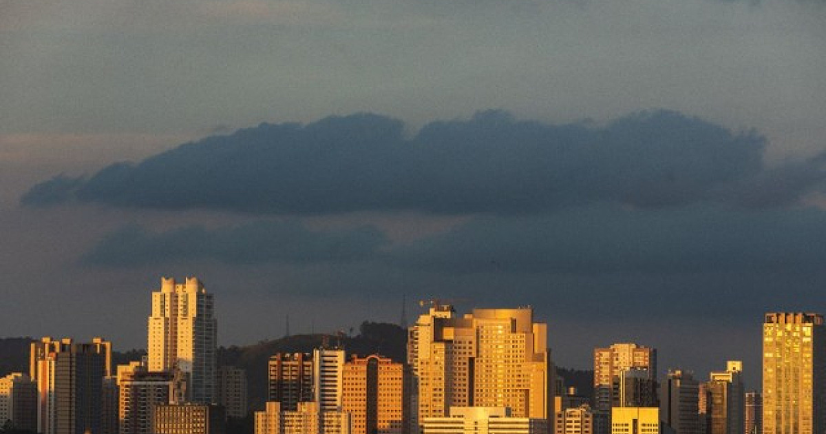 Verão começa com tempo fechado e chuvas fortes na região