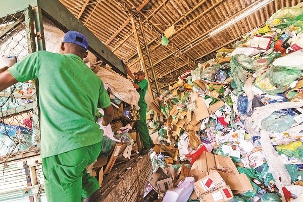 Municípios assinam convênio com o estado para gestão de resíduos sólidos