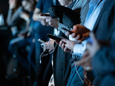 Brasil é o 2º país que passa mais tempo conectado a dispositivos eletrônicos
