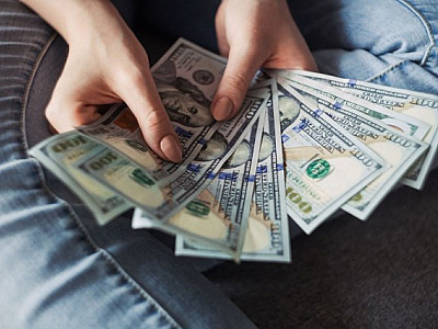 Nova lei permite compra e venda de moeda estrangeira entre pessoas físicas