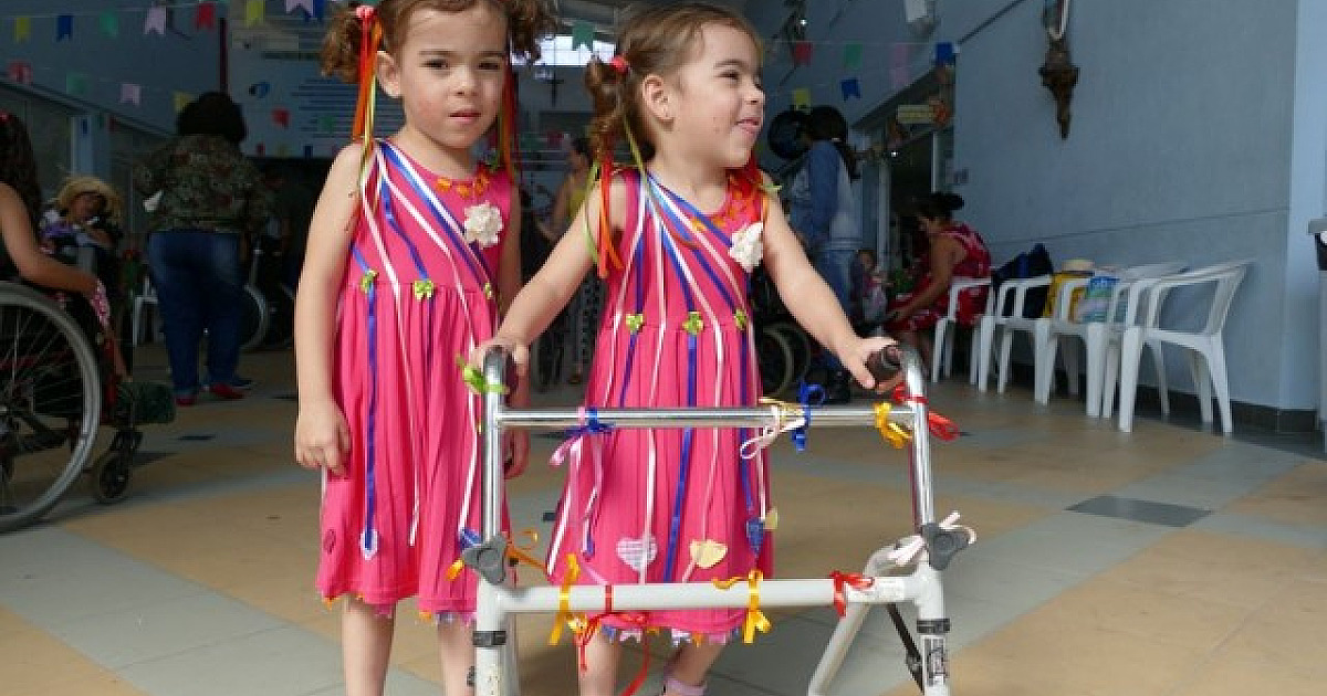 Rainha da Paz realiza campanha de arrecadação para festa junina