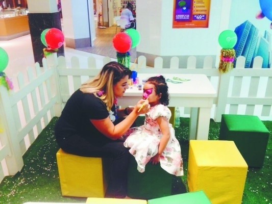 Shoppings terão bailinhos de Carnaval para crianças