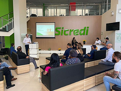 Sicredi Agroempresarial realiza Semana Crescer para disseminar o conhecimento cooperativista