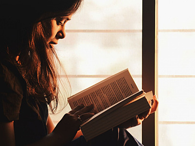 Celebre o Dia Mundial do Livro com grandes nomes da literatura