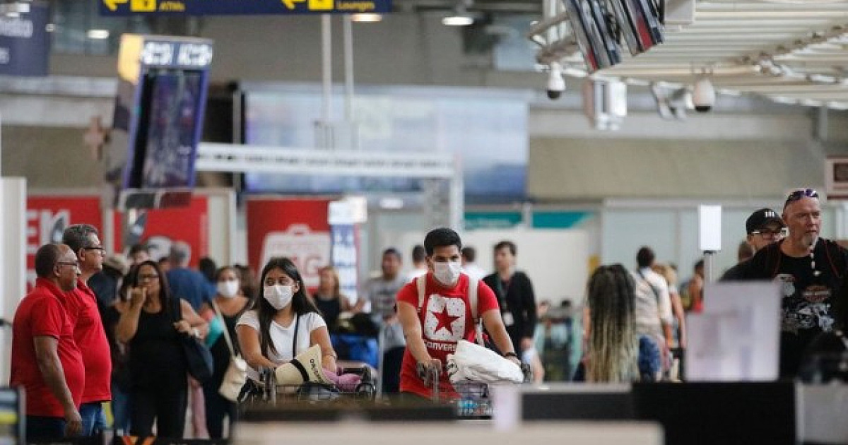 A partir deste sábado (11), Brasil vai exigir passaporte vacinal a quem entrar no país