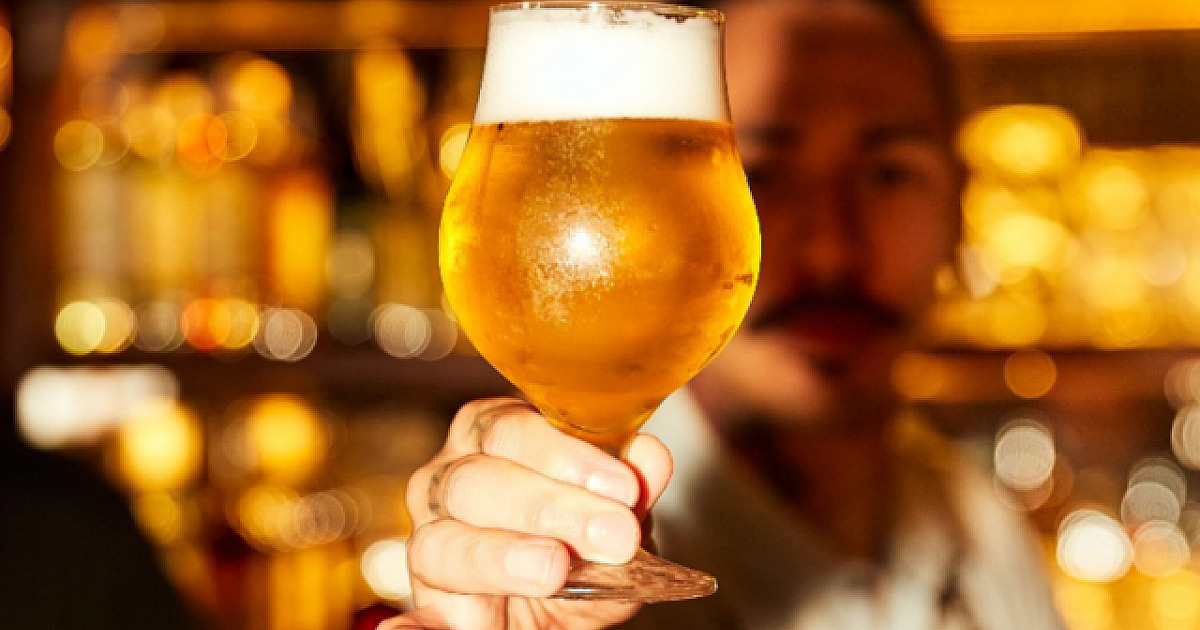 Cão Véio Alphaville celebra o Dia da Cerveja com mais de 50 rótulos da bebida no menu
