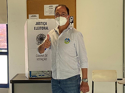 Após confusão e ida à delegacia, Dr. Danilo vota em Alphaville
