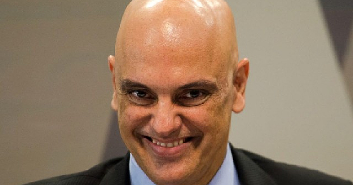 Moraes decreta prisão domiciliar de Bolsonaro e confisco do celular