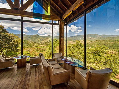 Hotel na Serra da Mantiqueira aposta em isolamento para celebrações de Natal