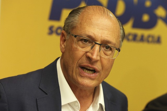 Membros do PSDB na região descartam afastamento de Alckmin, como quer Doria