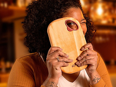 Outback lança versão especial de tábua para clientes levarem para casa