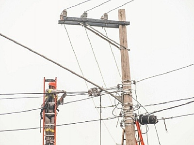 Eletropaulo faz ação paliativa, mas Alphaville segue com falta de luz