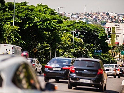 Multas por falta de licenciamento têm queda nos municípios