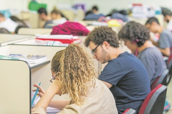 Primeira etapa do Enem acontece neste domingo (3)