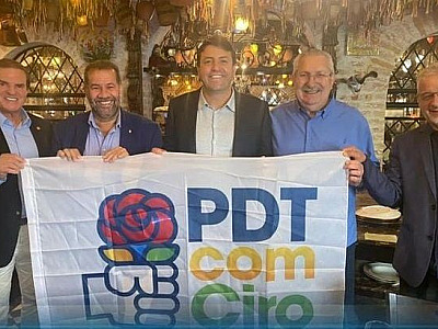 Elvis deixa PSDB para ser pré-candidato a governador pelo PDT